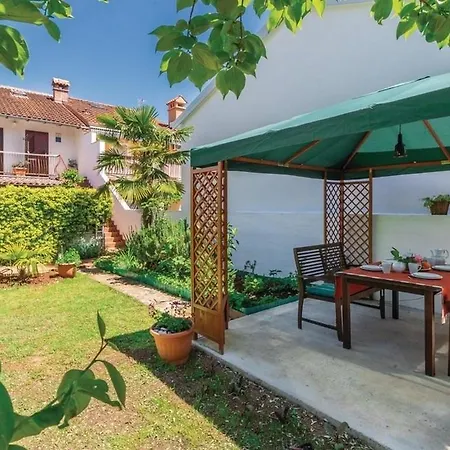 Apartment With A Parking Space - 20545 Rovinj